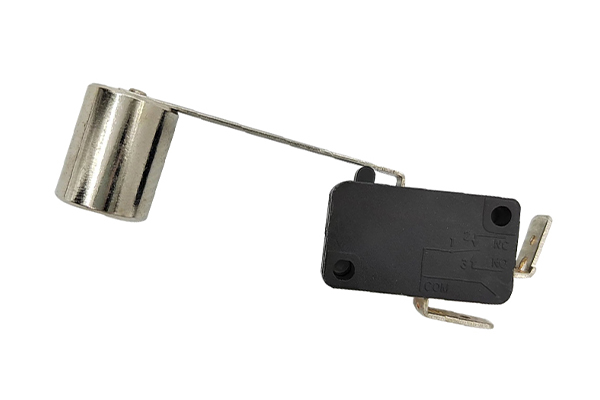 吊球開關 {吊球開關 width=